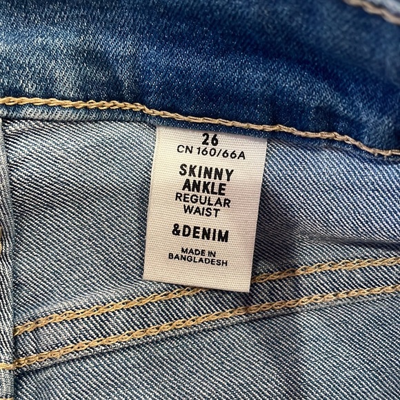 Skinny Ankle Jeans - Picture 3 of 3